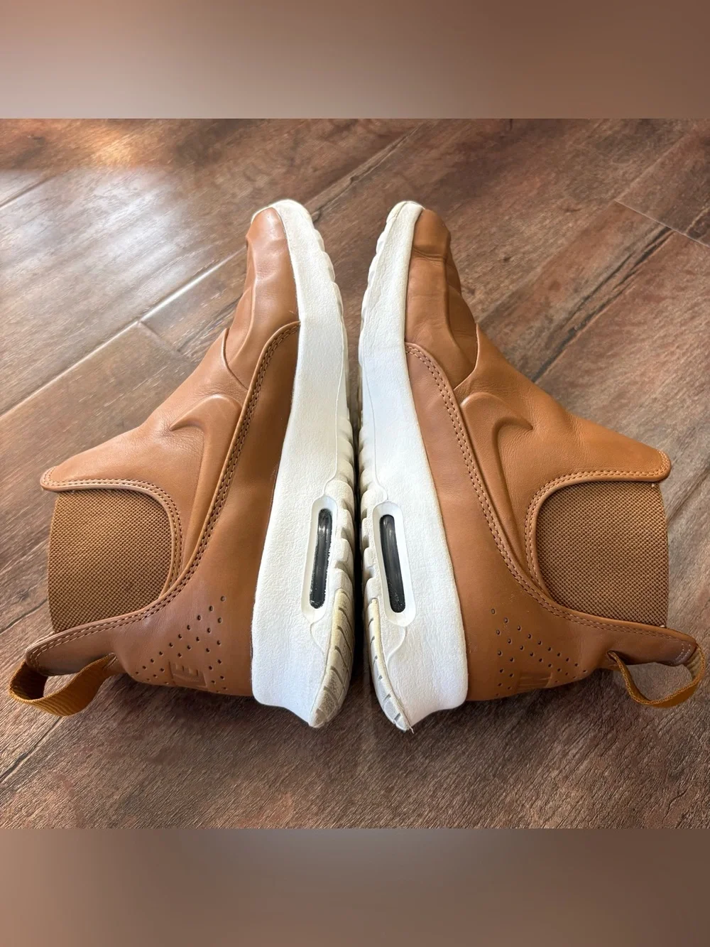 Nike Air Max Thea Mid Premium Womens Size 8 Brown Chelsea Boot Sneakers